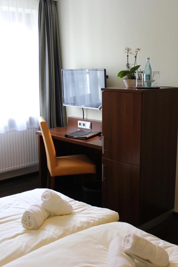 Hotel Brantl Roding Extérieur photo